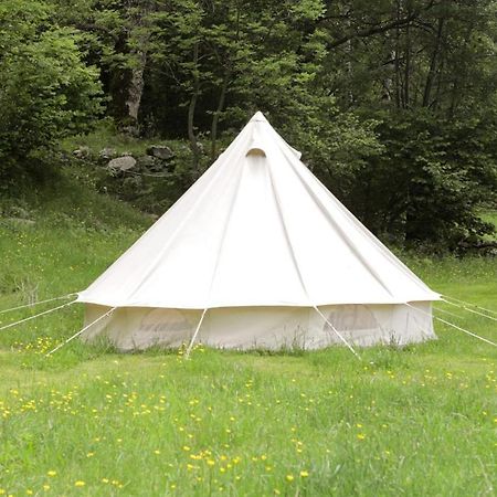 Отель Tente Style Tepee Confort Латур-де-Кароль Экстерьер фото